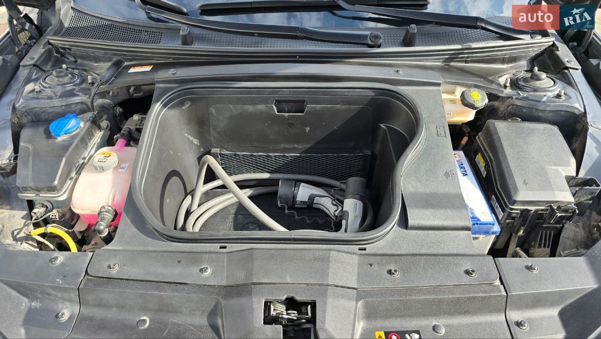 Hyundai Ioniq 6 2023 VIN KMHM241B7PA011077 фото оголошення 9 з 40