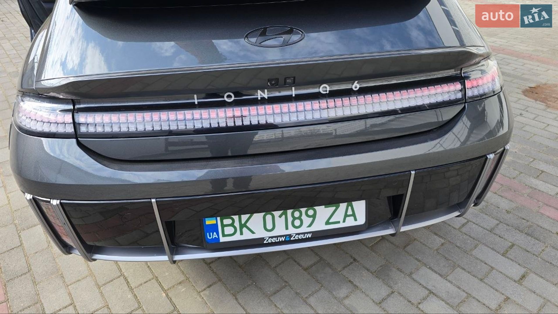 Hyundai Ioniq 6 2023 VIN KMHM241B7PA011077 фото оголошення 13 з 40