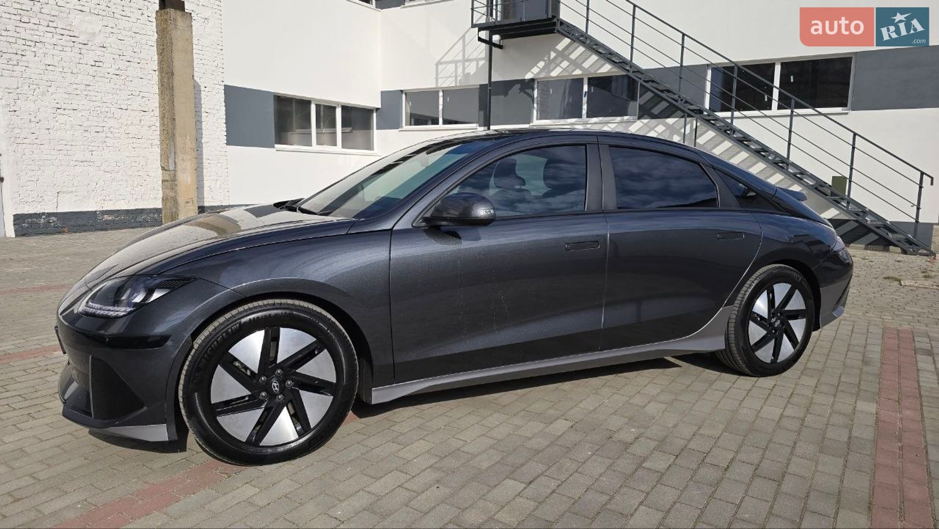 Hyundai Ioniq 6 2023 VIN KMHM241B7PA011077 фото оголошення 40 з 40