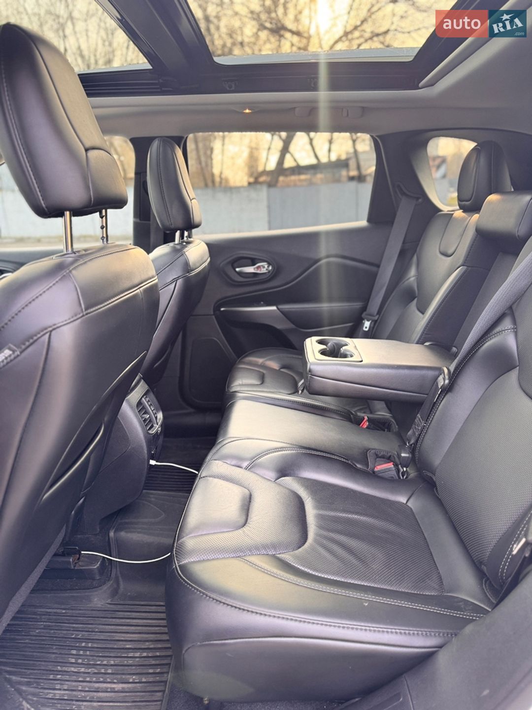 Jeep Cherokee 2020 VIN 1C4PJMDX8MD165464 фото оголошення 3 з 22