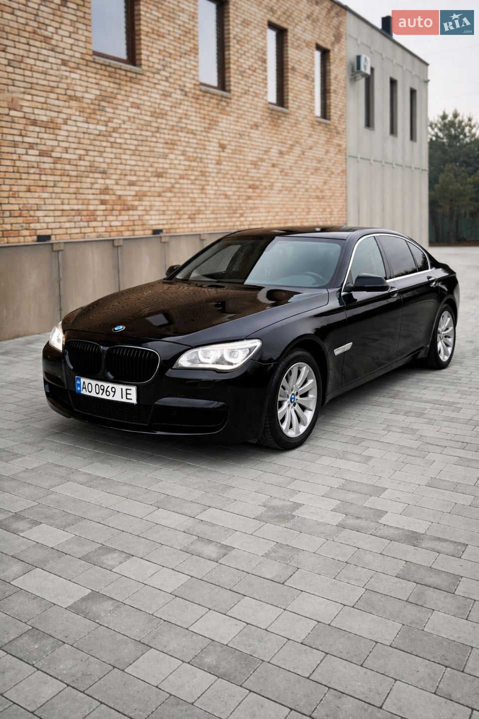 BMW 7 Series 2014 VIN WBAYC41000DZ77337 фото оголошення 5 з 19