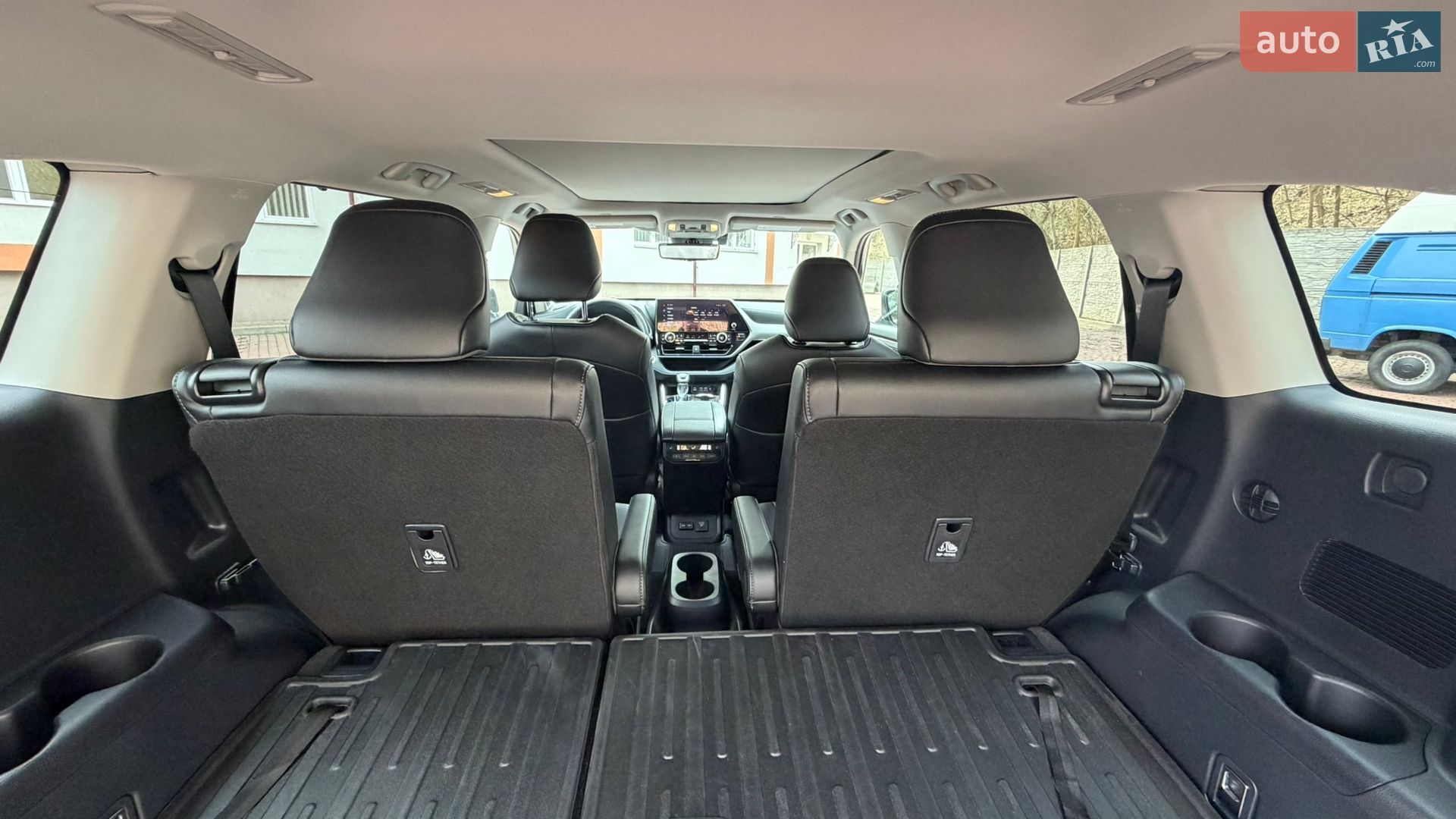 Toyota Highlander 2025 VIN 5TDEBRCH2SS651751 фото оголошення 16 з 24