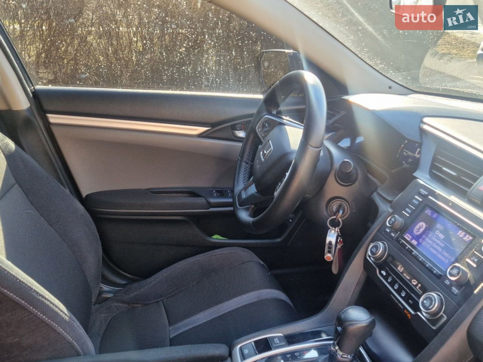 Honda Civic 2017 VIN 19XFC2F5XHE229739 фото оголошення 9 з 16