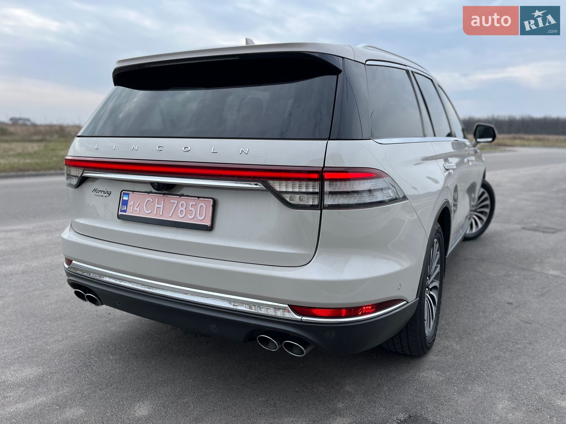 Lincoln Aviator 2020 VIN 5LM5J7WCXLGL24364 фото оголошення 9 з 35