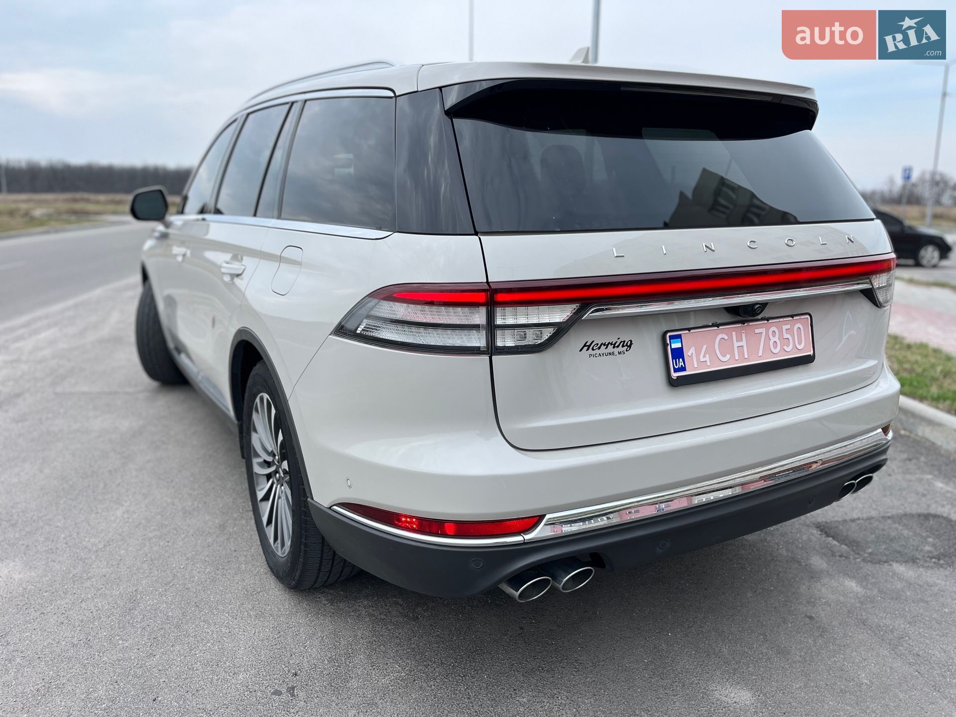 Lincoln Aviator 2020 VIN 5LM5J7WCXLGL24364 фото оголошення 11 з 35
