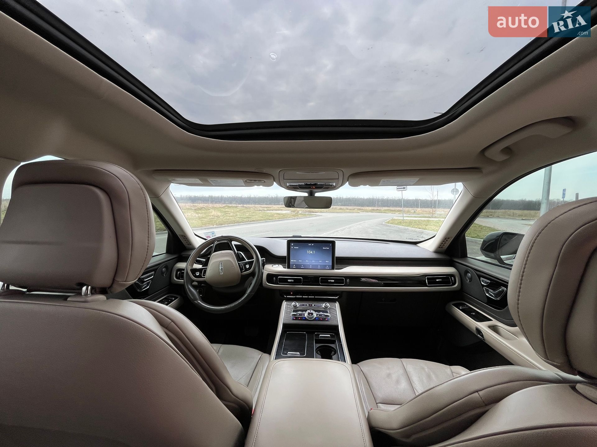 Lincoln Aviator 2020 VIN 5LM5J7WCXLGL24364 фото оголошення 27 з 35