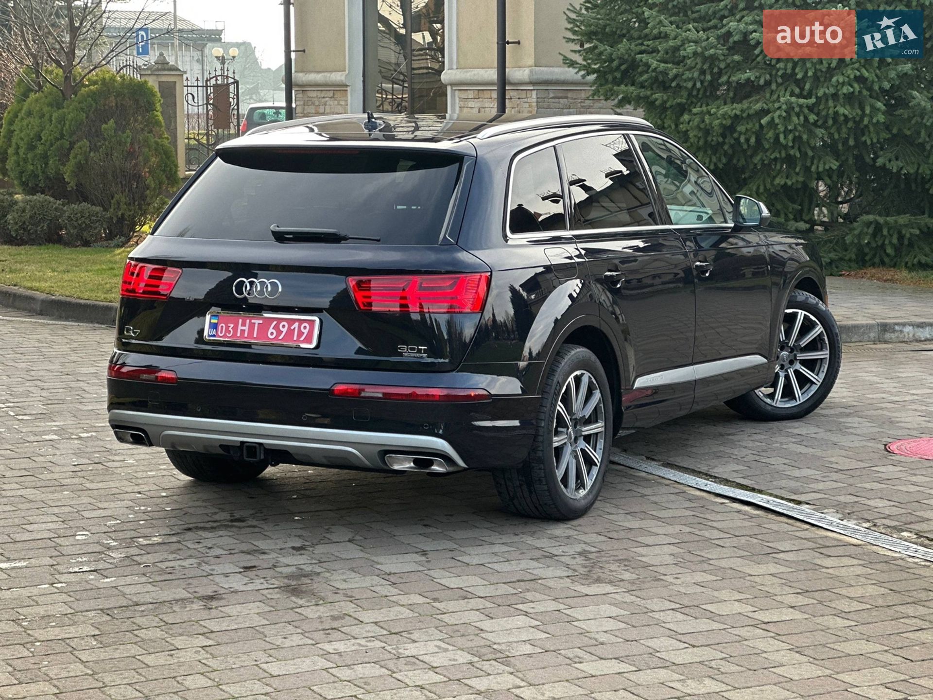 Audi Q7 2016 VIN WA1VAAF79HD037138 фото оголошення 3 з 18