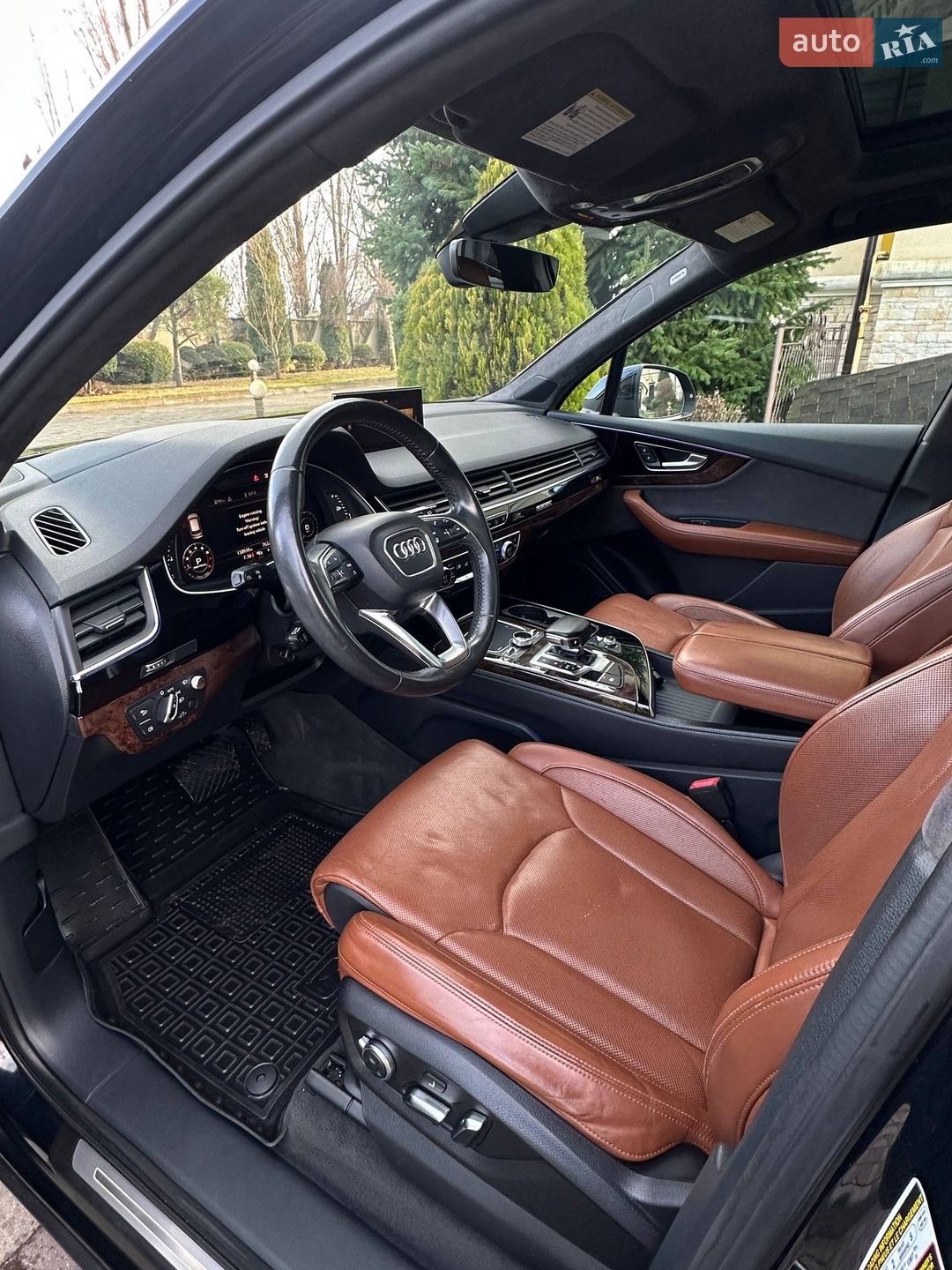 Audi Q7 2016 VIN WA1VAAF79HD037138 фото оголошення 12 з 18