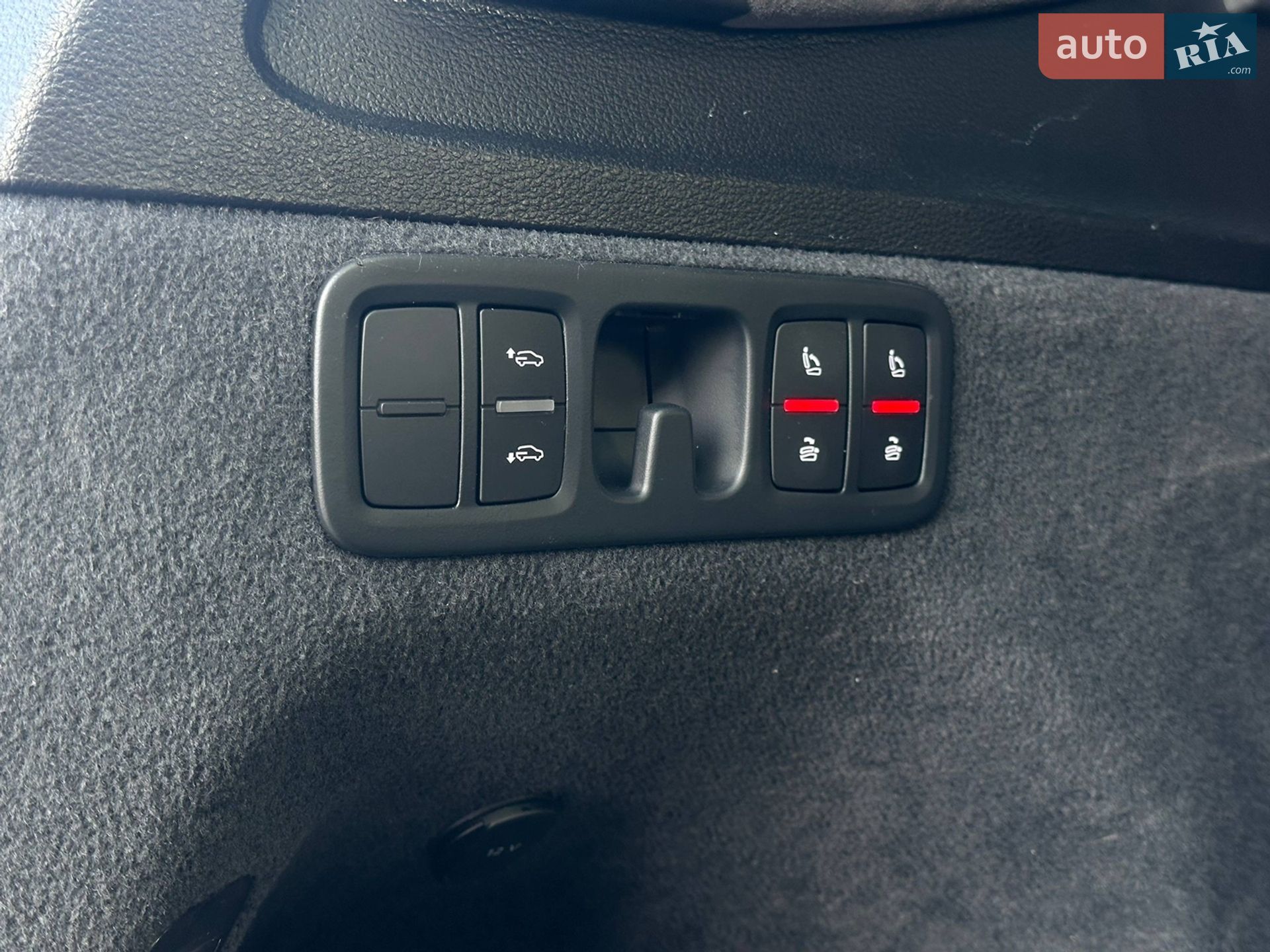Audi Q7 2016 VIN WA1VAAF79HD037138 фото оголошення 15 з 18