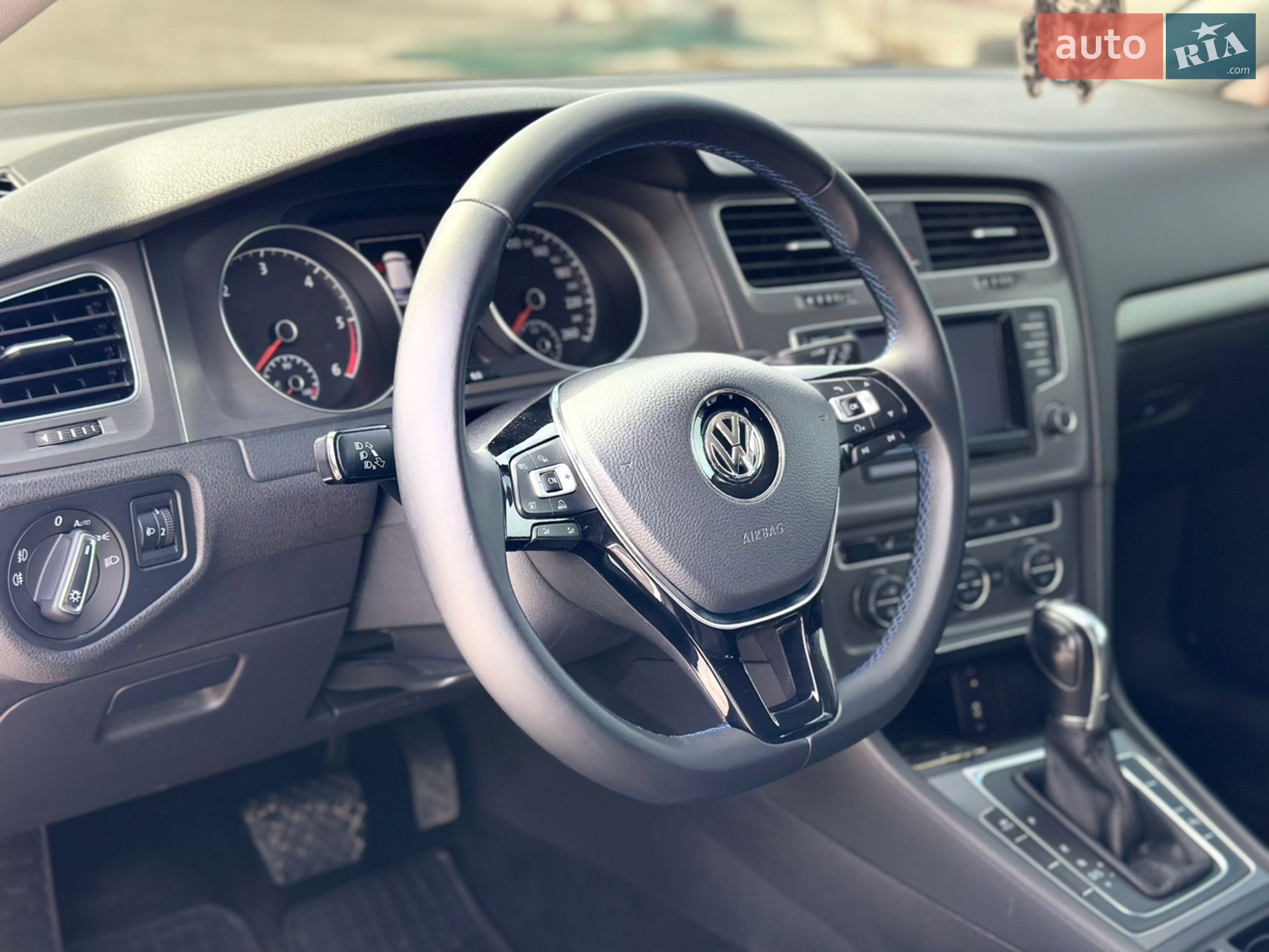 Volkswagen Golf 2013 VIN WVWZZZAUZEP009335 фото оголошення 10 з 24