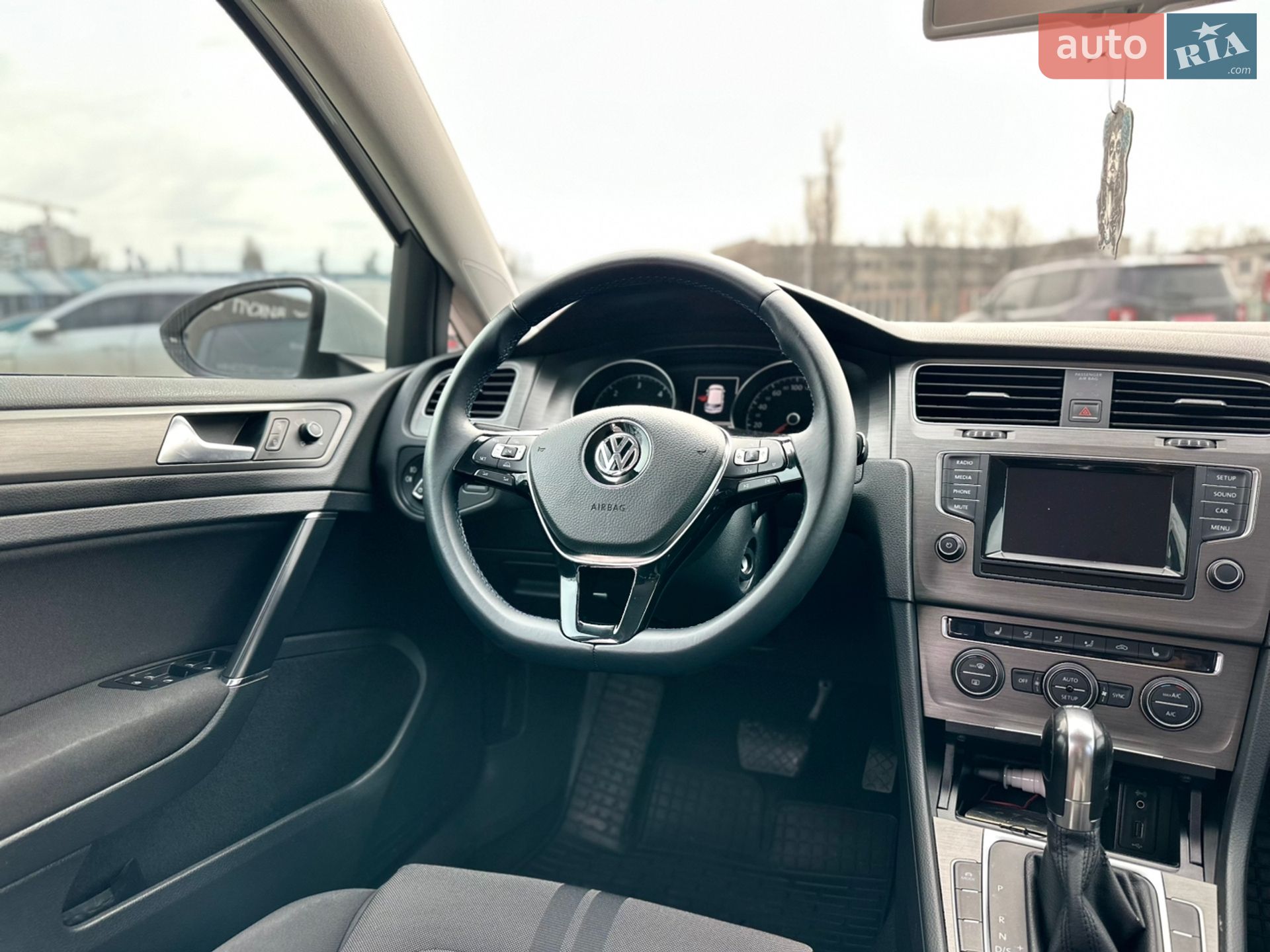 Volkswagen Golf 2013 VIN WVWZZZAUZEP009335 фото оголошення 16 з 24