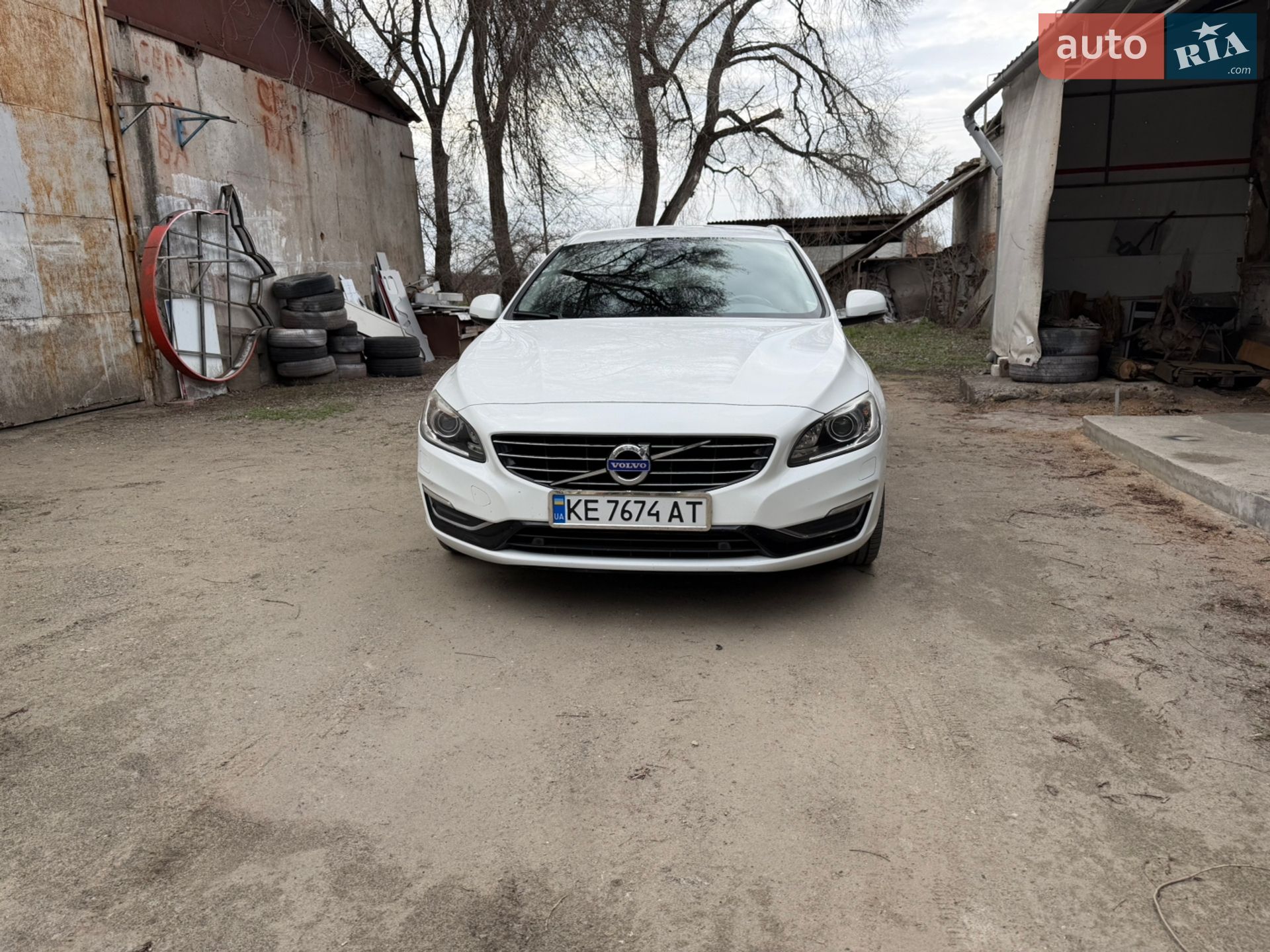 Volvo V60 2013 VIN YV1GWAA50E1188150 фото оголошення 2 з 11