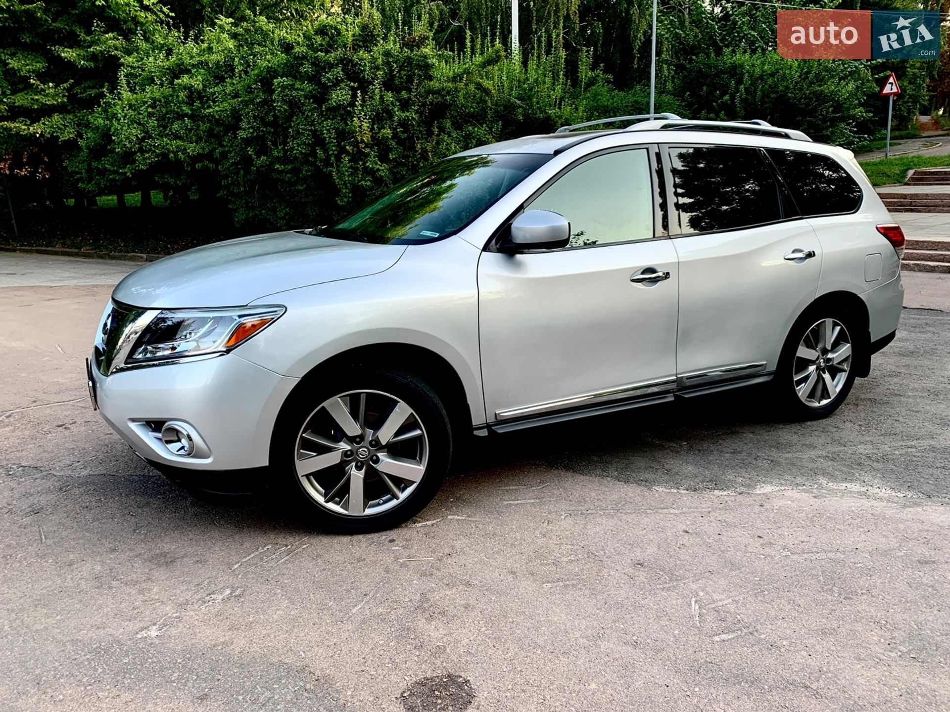 Nissan Pathfinder 2014 VIN 5N1AR2MM9EC714021 фото оголошення 4 з 30