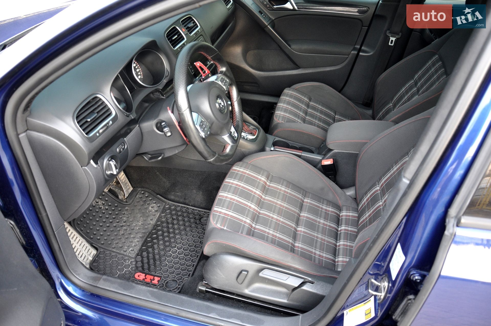 Volkswagen Golf GTI 2010 VIN WVWHV7AJXBW069525 фото оголошення 17 з 39