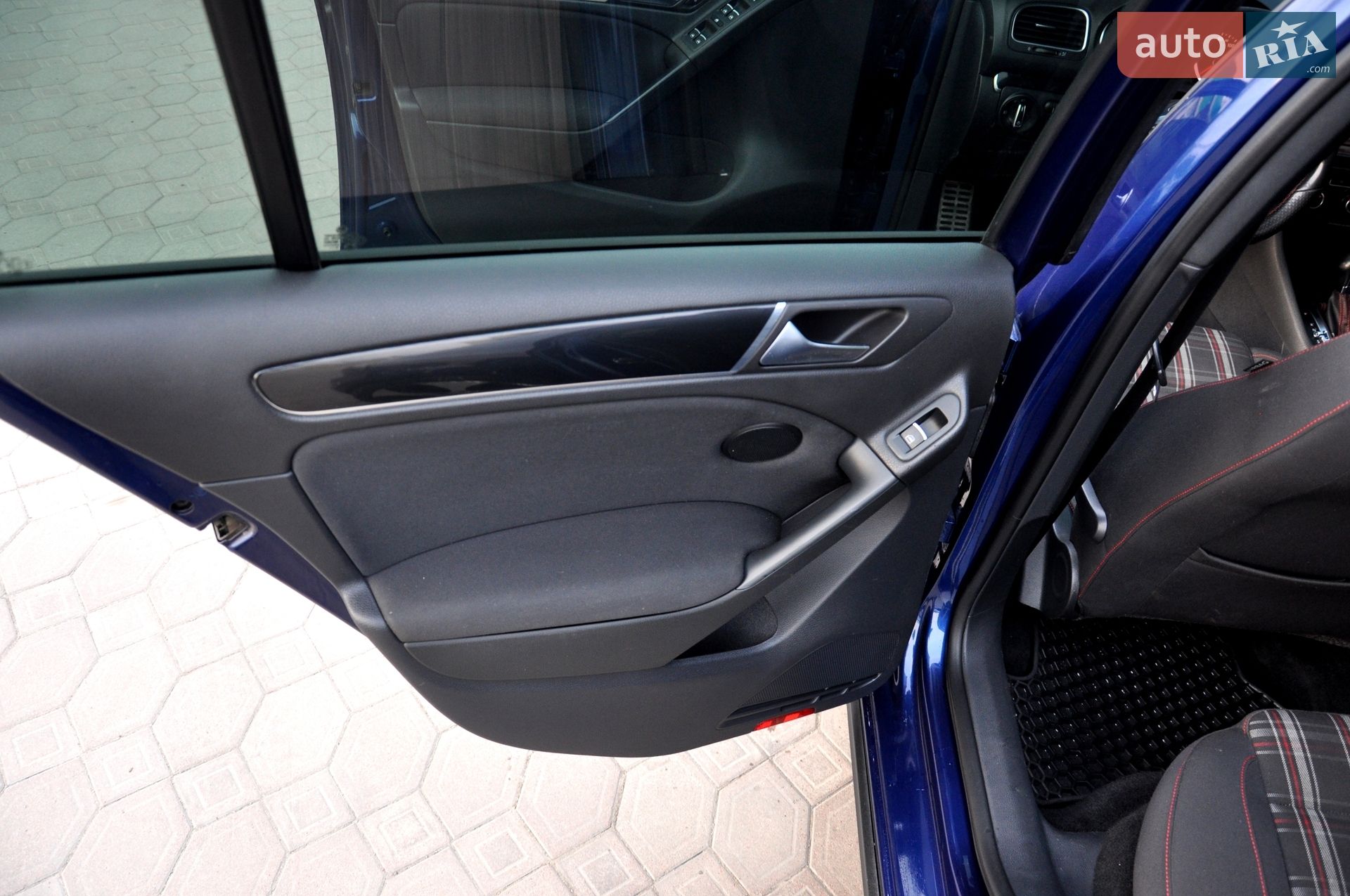Volkswagen Golf GTI 2010 VIN WVWHV7AJXBW069525 фото оголошення 22 з 39