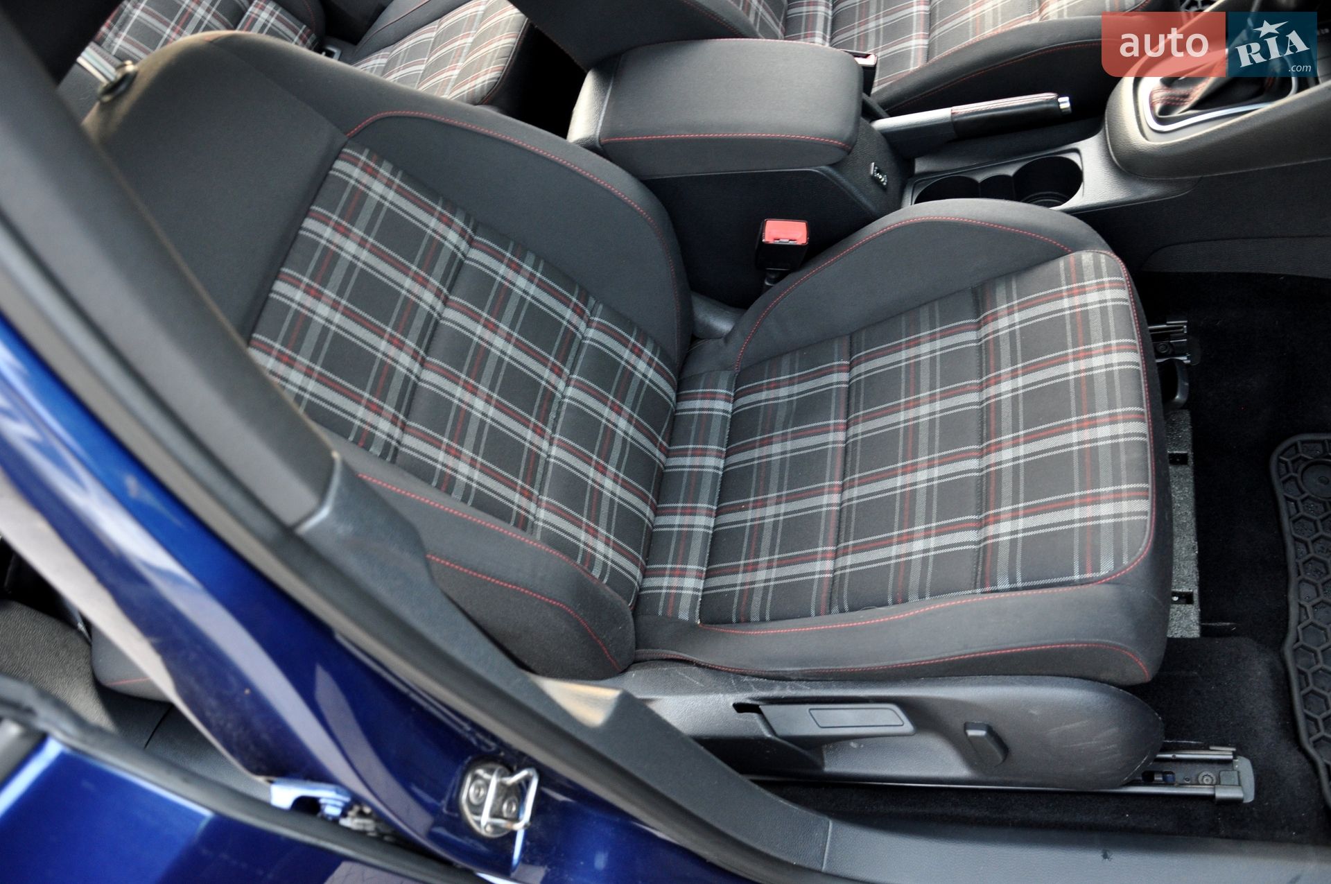 Volkswagen Golf GTI 2010 VIN WVWHV7AJXBW069525 фото оголошення 28 з 39