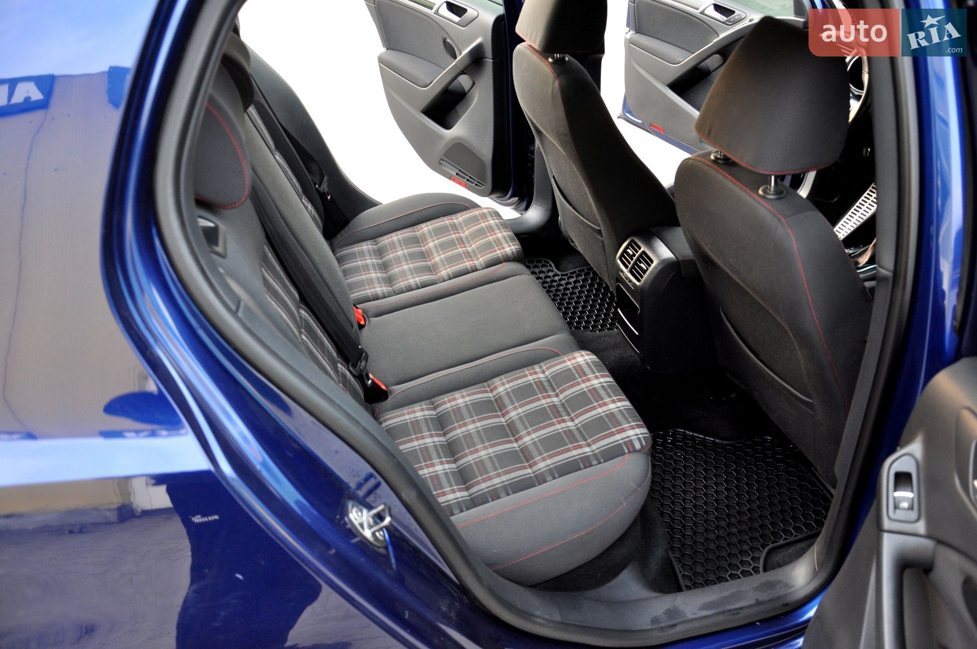 Volkswagen Golf GTI 2010 VIN WVWHV7AJXBW069525 фото оголошення 29 з 39