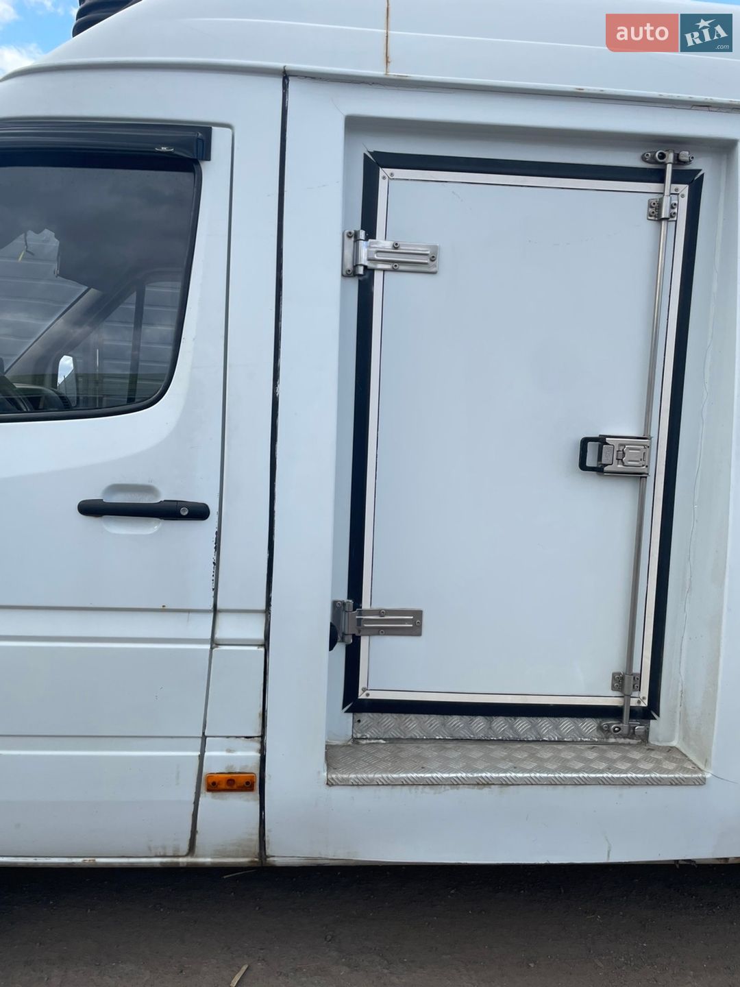 Mercedes-Benz Sprinter 2005 VIN WDB60236710758254 фото оголошення 2 з 8