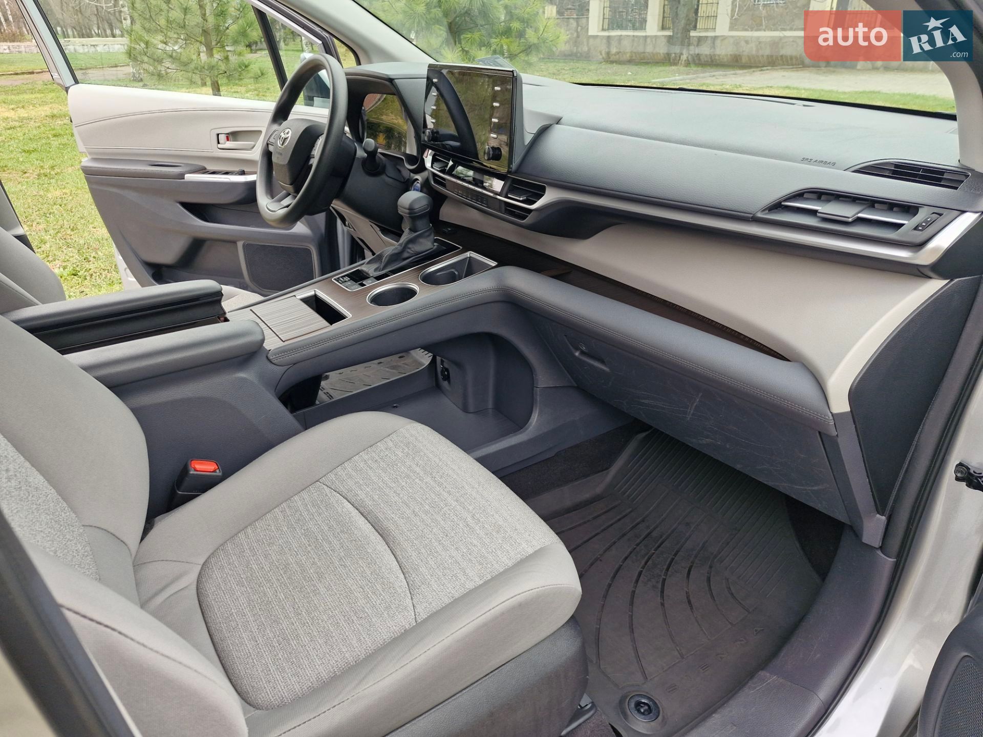 Toyota Sienna 2023 VIN 5TDKRKEC7PS172398 фото оголошення 10 з 18