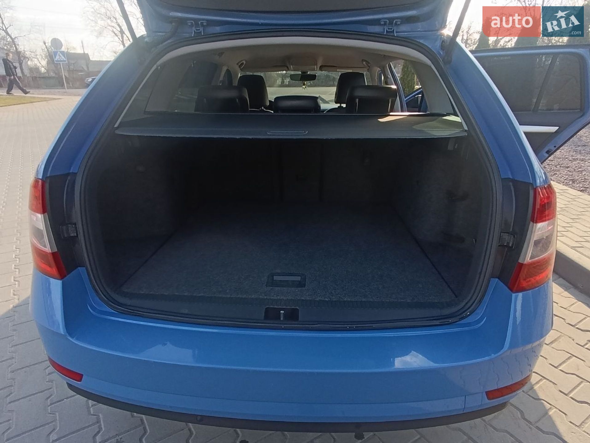 Skoda Octavia 2017 VIN TMBJJ7NE8J0104297 фото оголошення 17 з 25