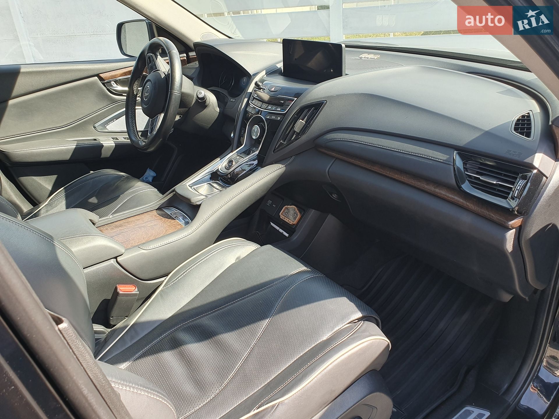 Acura RDX 2018 VIN 5J8TC2H73KL003950 фото оголошення 8 з 12