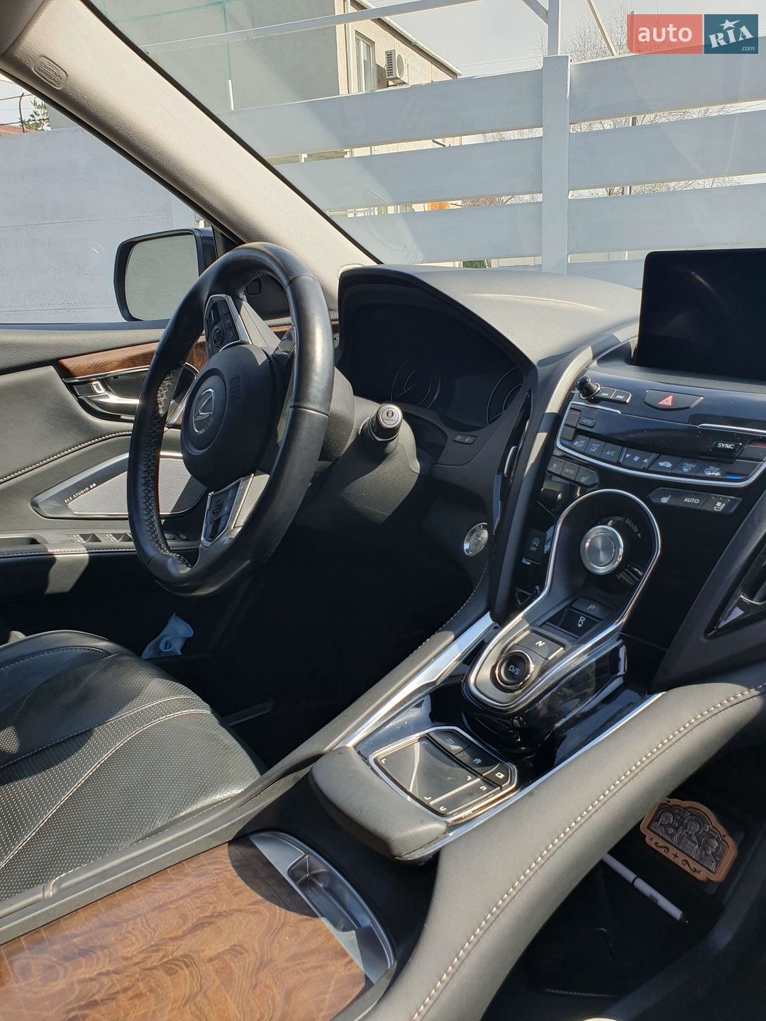 Acura RDX 2018 VIN 5J8TC2H73KL003950 фото оголошення 9 з 12