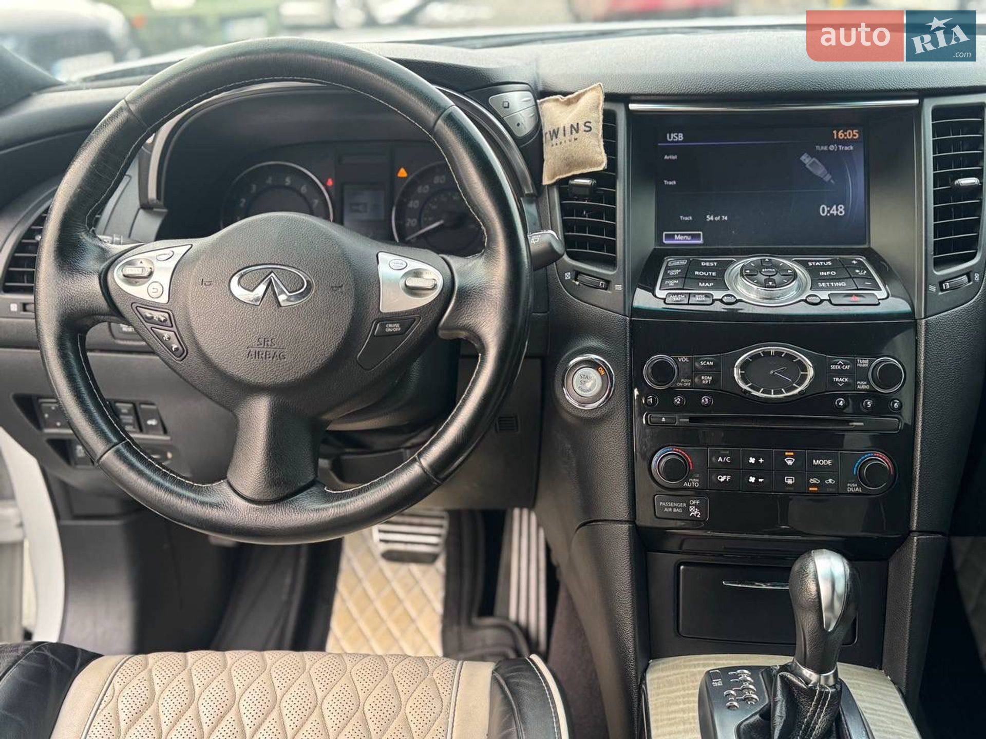 Infiniti QX70 2016 VIN JN8CS1MW7HM410914 фото оголошення 16 з 18