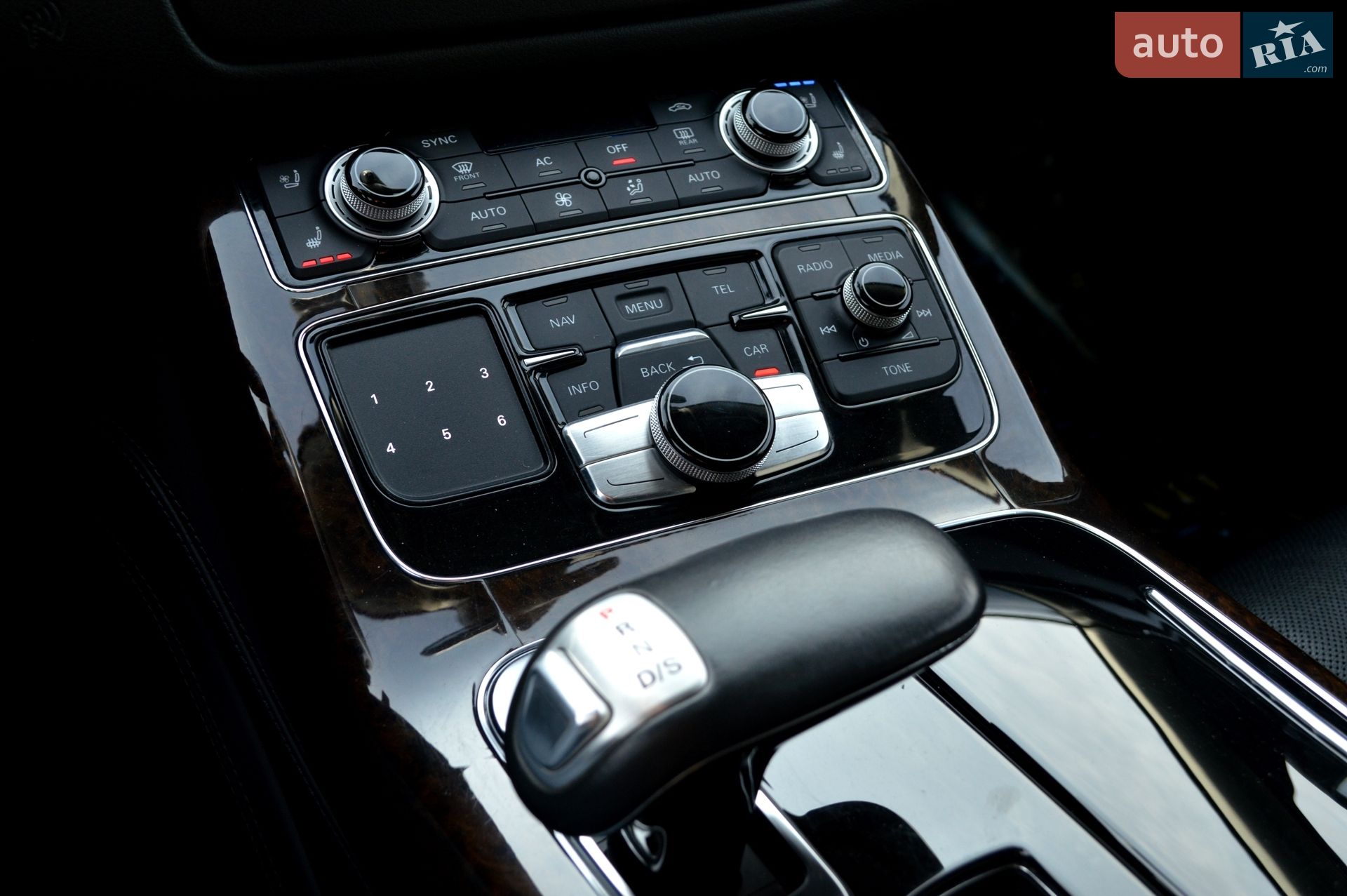 Audi A8 2012 VIN WAURGAFD3DN000695 фото оголошення 29 з 50