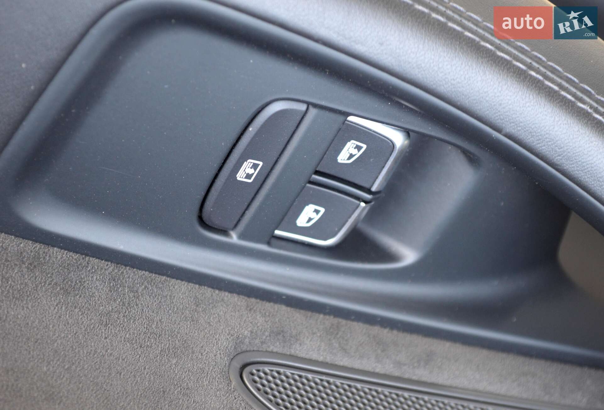 Audi A8 2012 VIN WAURGAFD3DN000695 фото оголошення 39 з 50