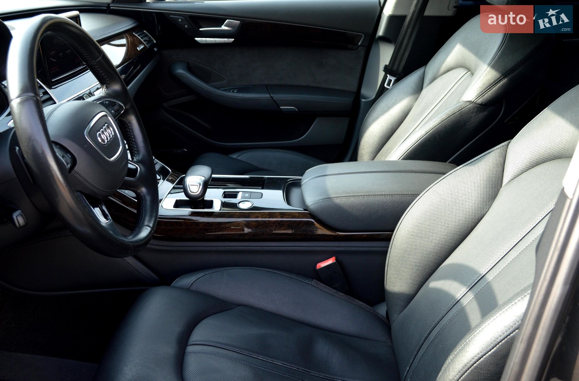 Audi A8 2012 VIN WAURGAFD3DN000695 фото оголошення 45 з 50