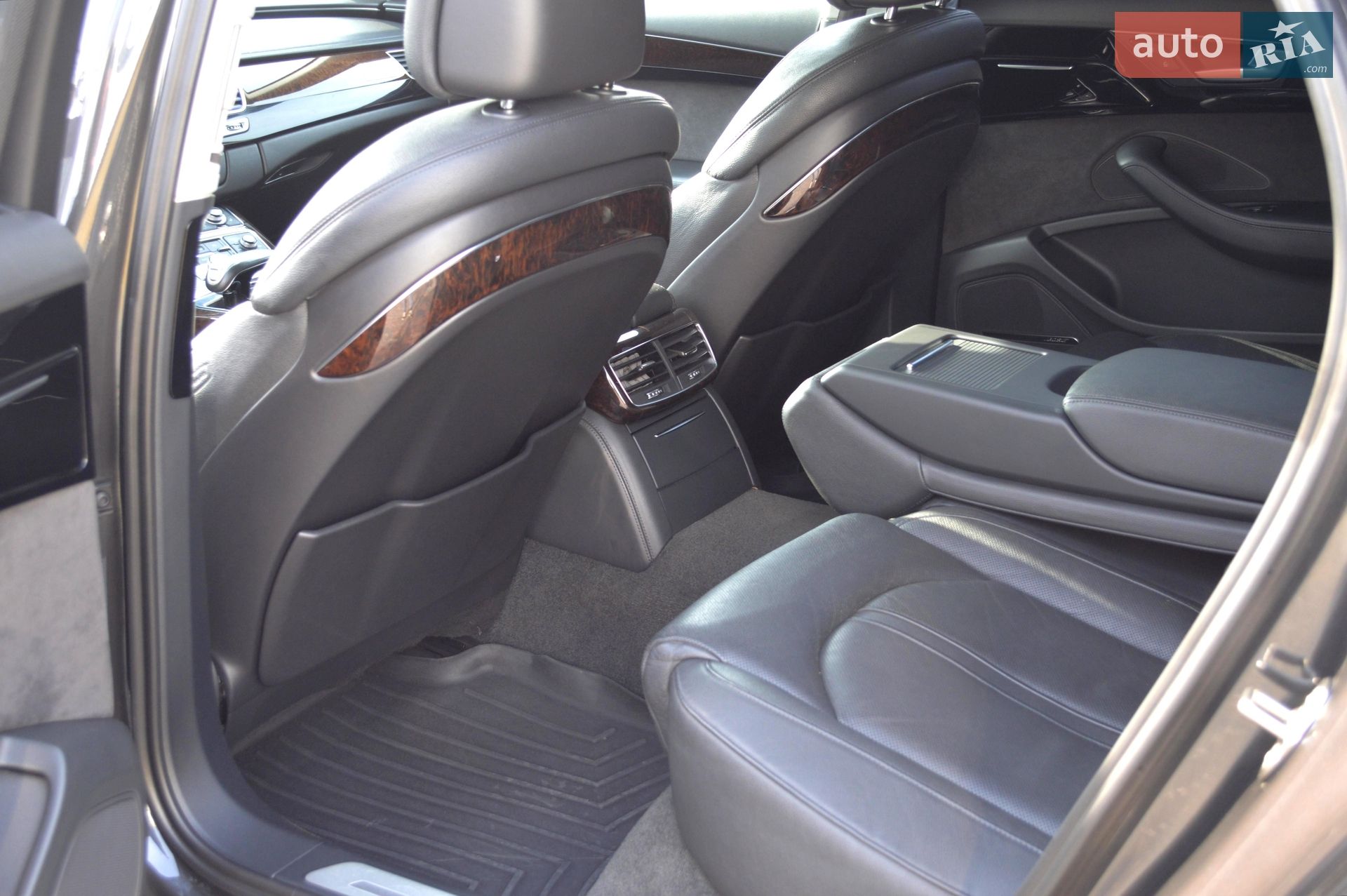 Audi A8 2012 VIN WAURGAFD3DN000695 фото оголошення 46 з 50
