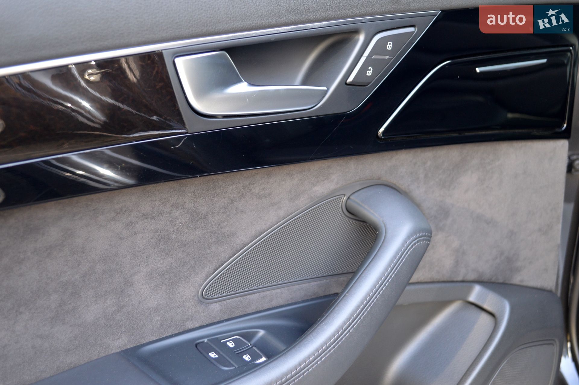 Audi A8 2012 VIN WAURGAFD3DN000695 фото оголошення 48 з 50