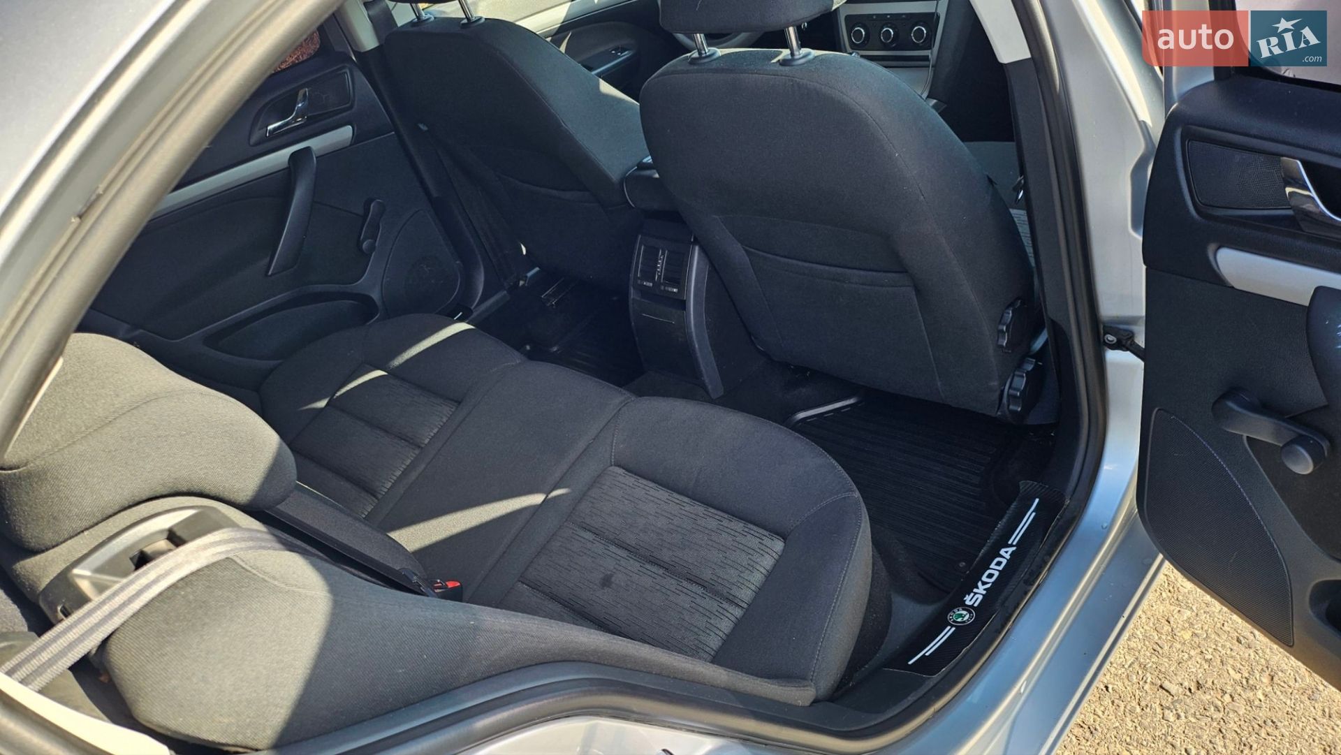 Skoda Octavia 2012 VIN TMBCT61Z3D2035291 фото оголошення 2 з 10