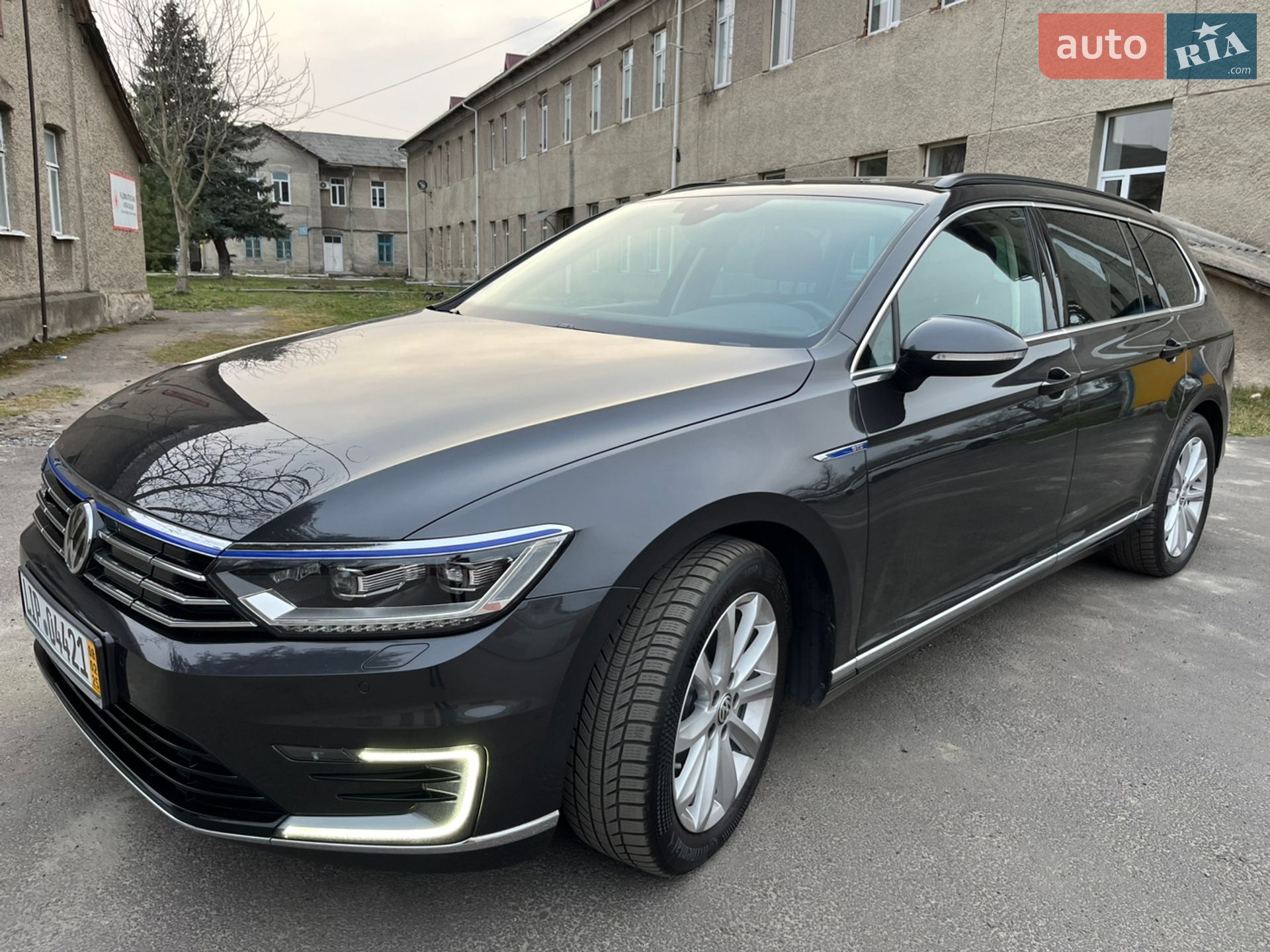 Volkswagen Passat 2018 VIN WVWZZZ3CZJE199137 фото оголошення 2 з 48