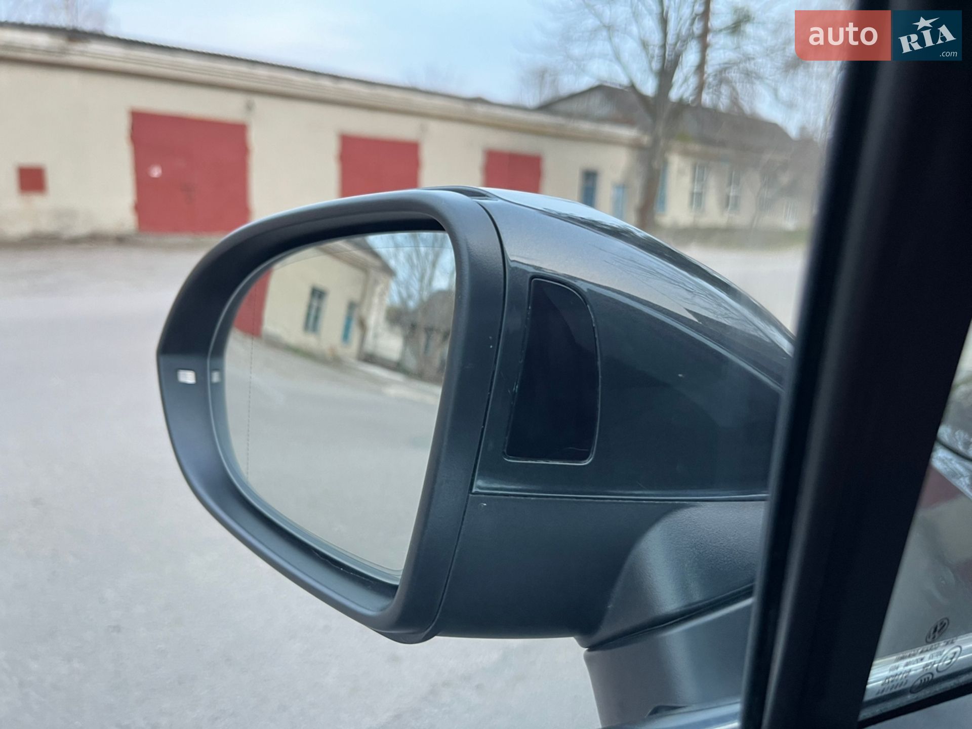 Volkswagen Passat 2018 VIN WVWZZZ3CZJE199137 фото оголошення 32 з 48