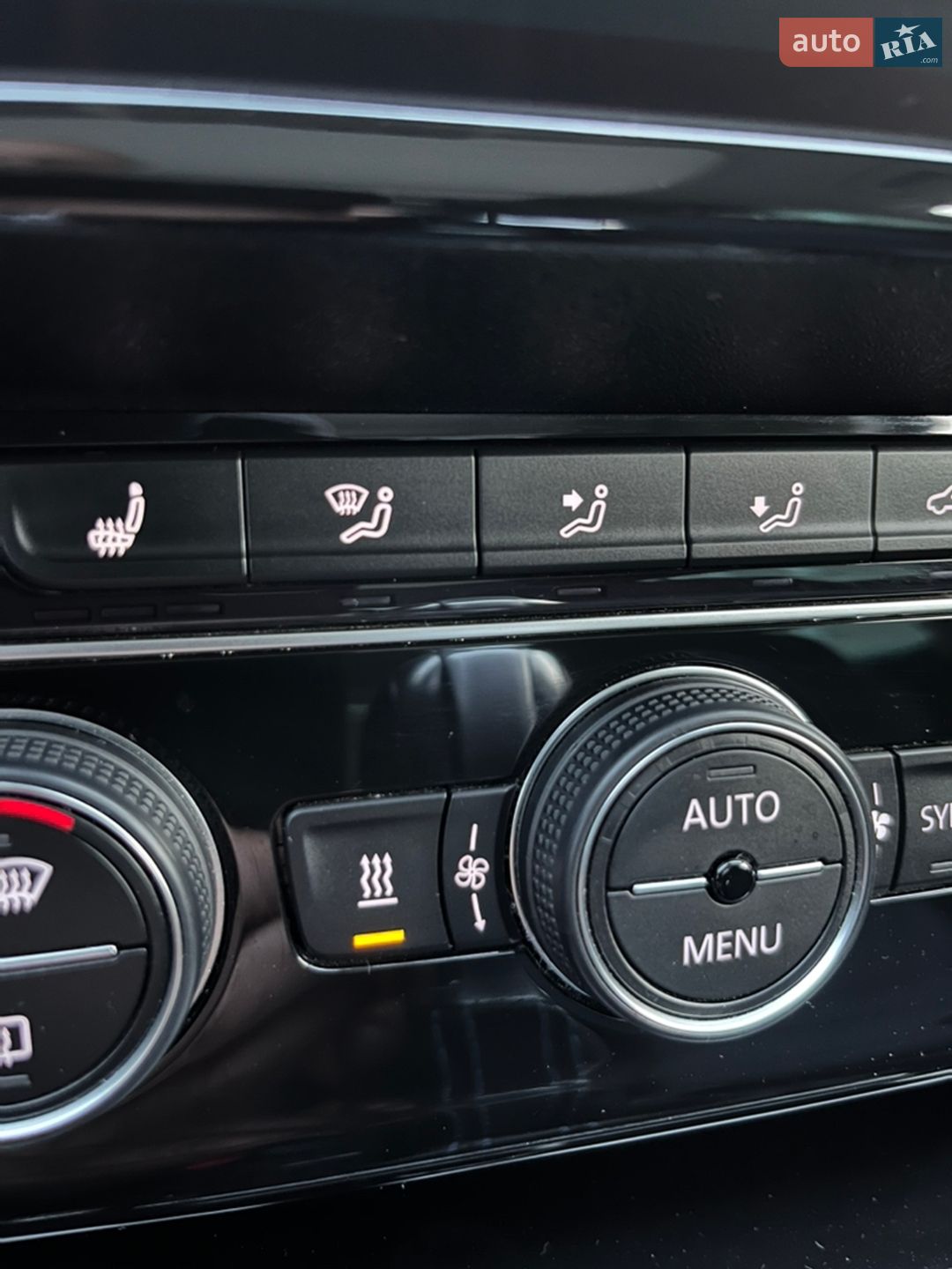 Volkswagen Passat 2018 VIN WVWZZZ3CZJE199137 фото оголошення 39 з 48