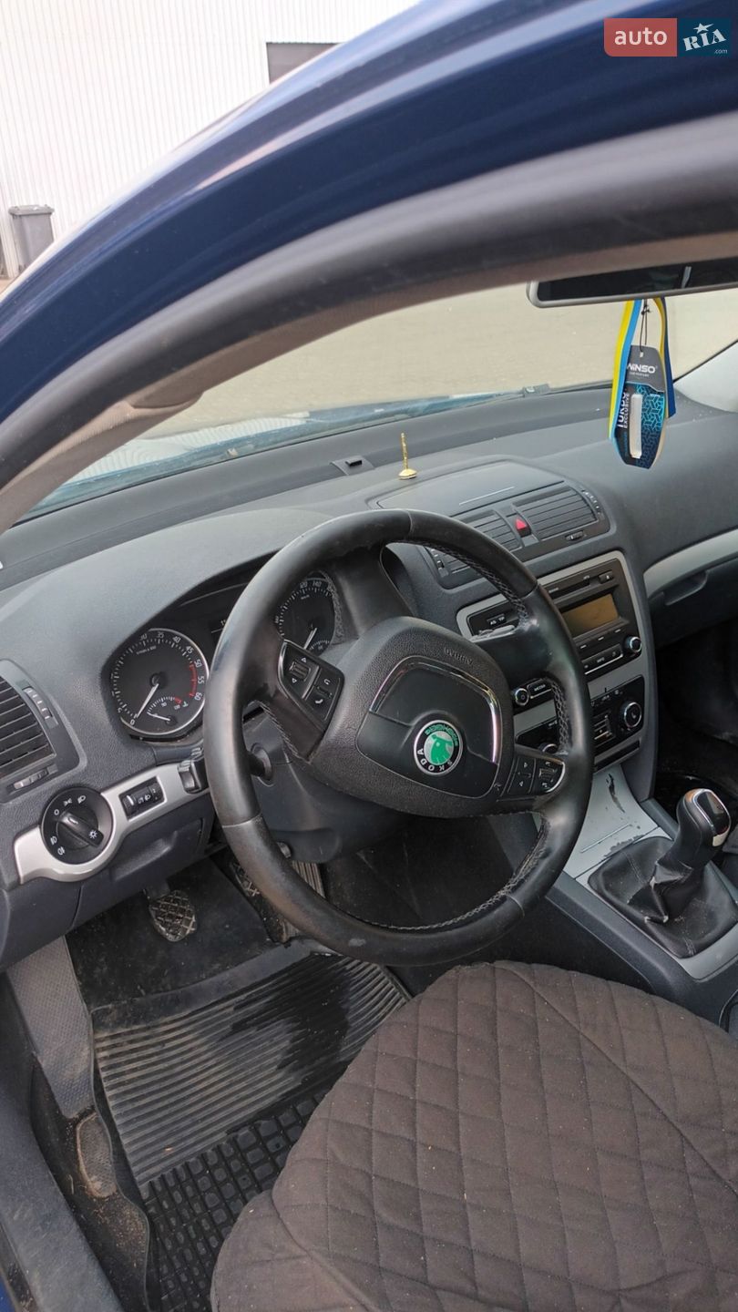 Skoda Octavia 2012 VIN TMBHN61Z0D2068037 фото оголошення 3 з 6