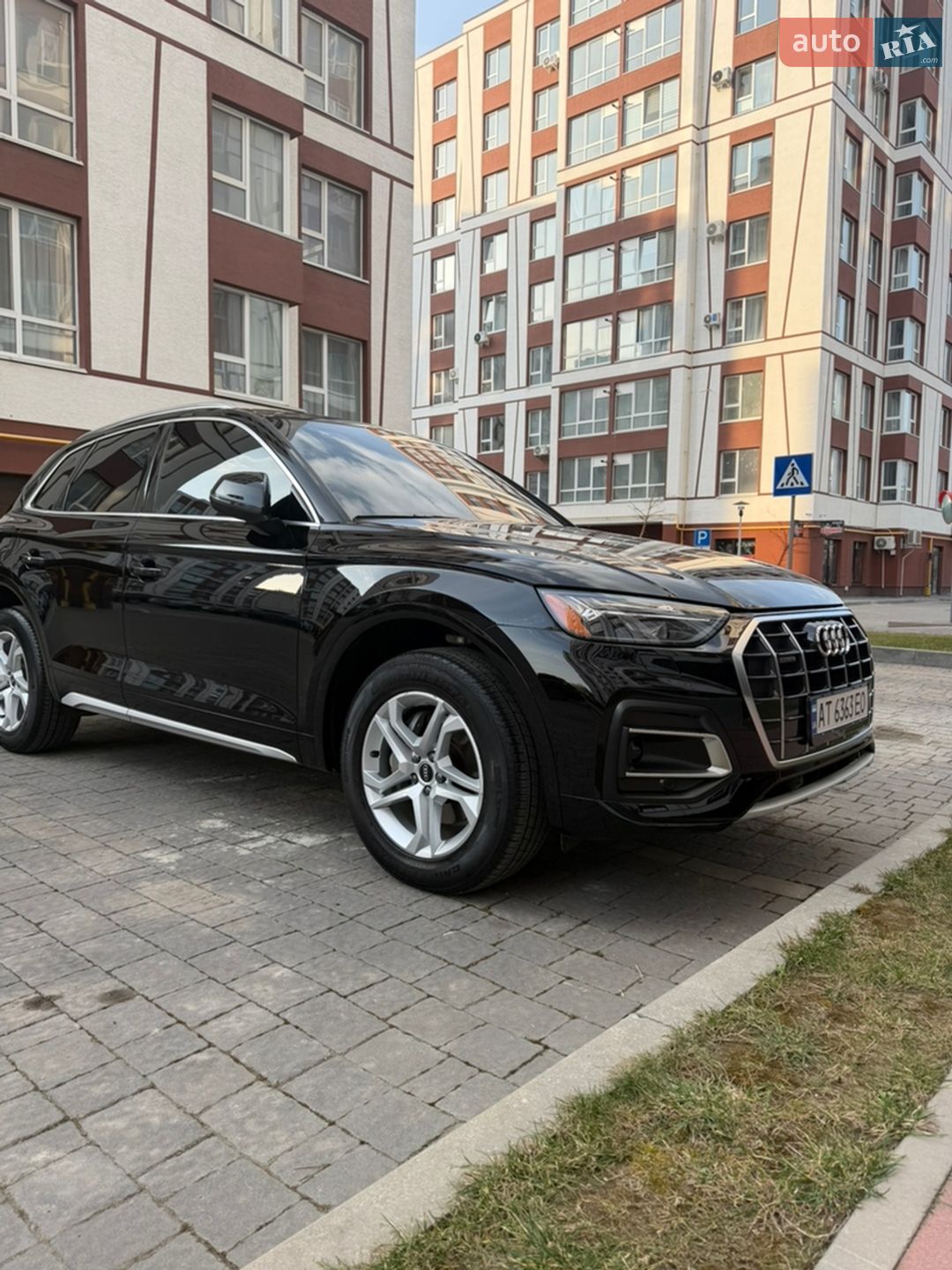 Audi Q5 2020 VIN WA1AAAFY8M2003740 фото оголошення 2 з 72