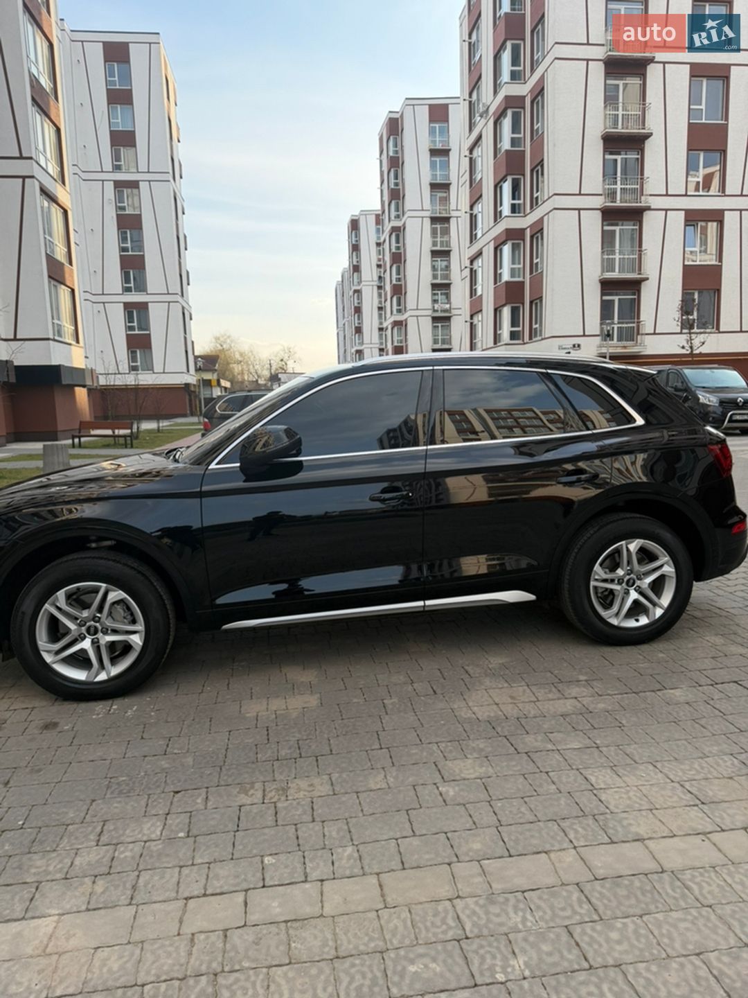 Audi Q5 2020 VIN WA1AAAFY8M2003740 фото оголошення 5 з 72