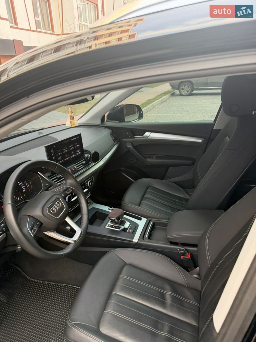 Audi Q5 2020 VIN WA1AAAFY8M2003740 фото оголошення 14 з 72