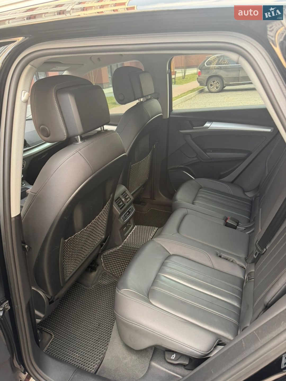 Audi Q5 2020 VIN WA1AAAFY8M2003740 фото оголошення 15 з 72
