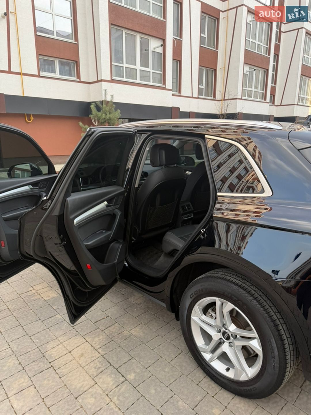 Audi Q5 2020 VIN WA1AAAFY8M2003740 фото оголошення 17 з 72