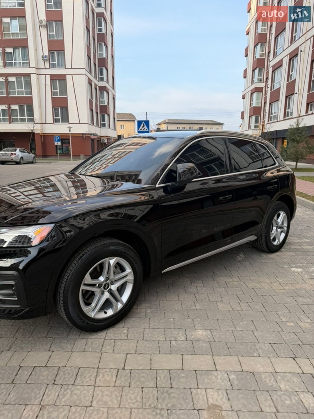 Audi Q5 2020 VIN WA1AAAFY8M2003740 фото оголошення 40 з 72