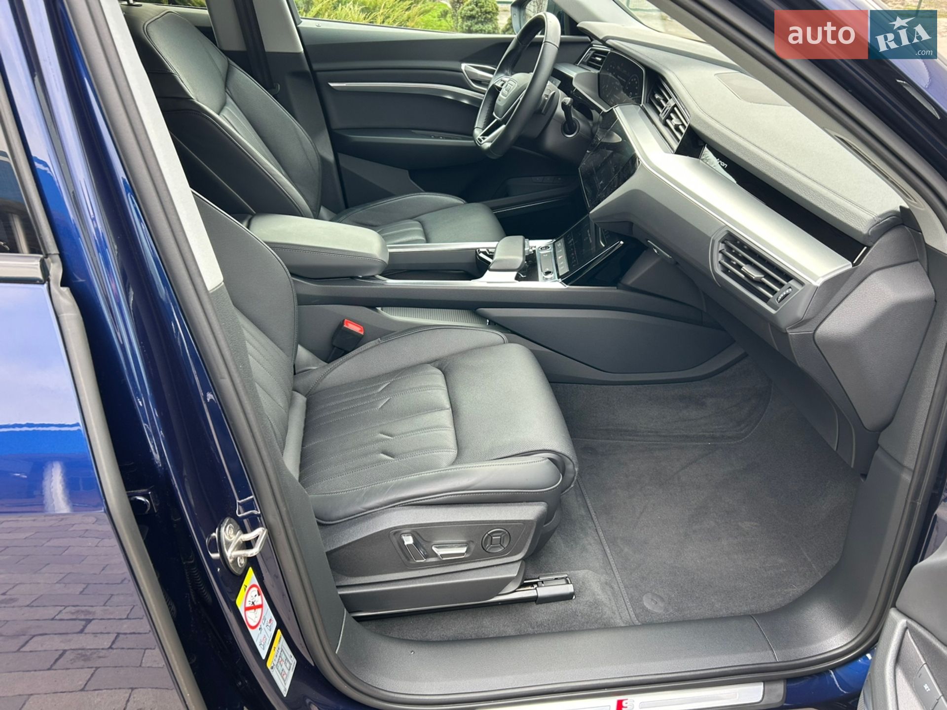 Audi e-tron 2022 VIN WAUZZZGE6NB027652 фото оголошення 20 з 34