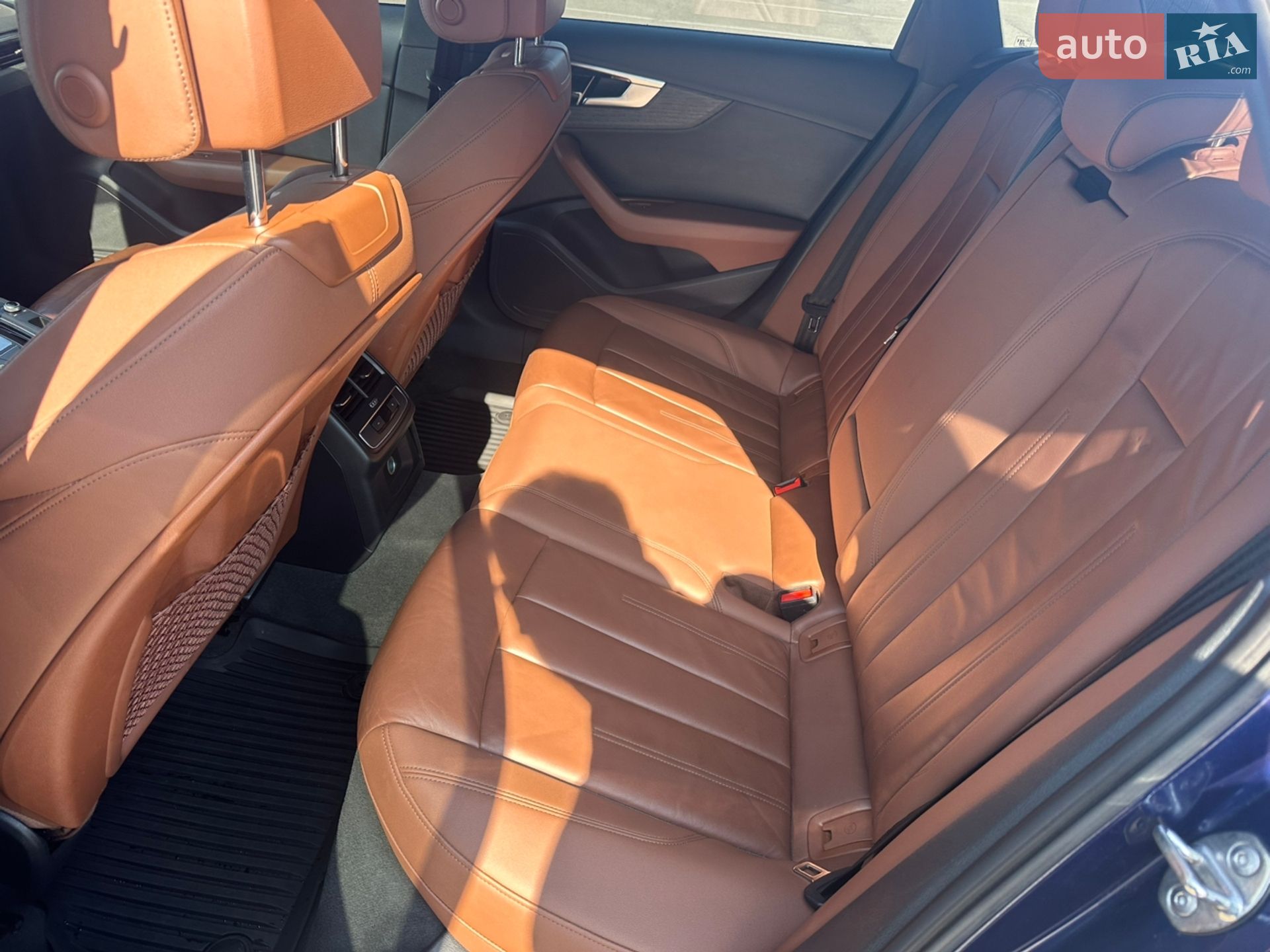 Audi A4 2020 VIN WAUDAAF41MN004496 фото оголошення 15 з 35