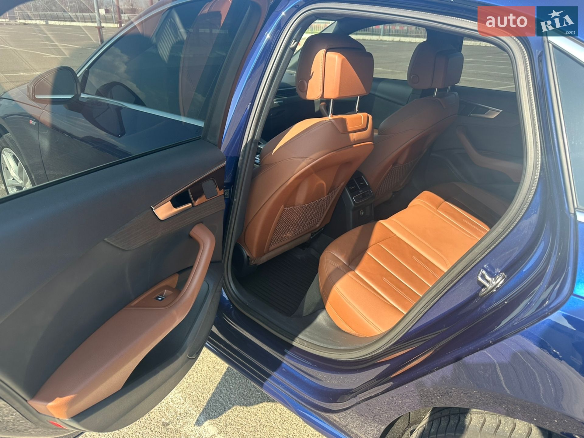 Audi A4 2020 VIN WAUDAAF41MN004496 фото оголошення 16 з 35
