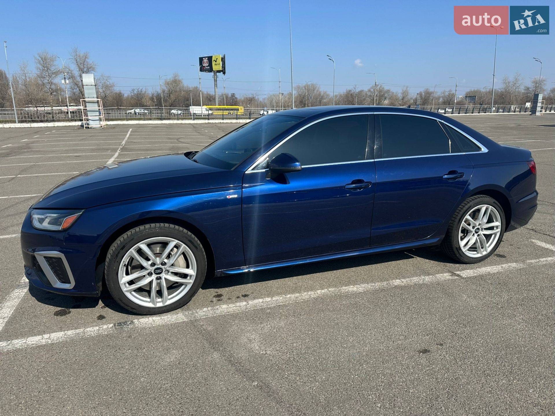 Audi A4 2020 VIN WAUDAAF41MN004496 фото оголошення 27 з 35