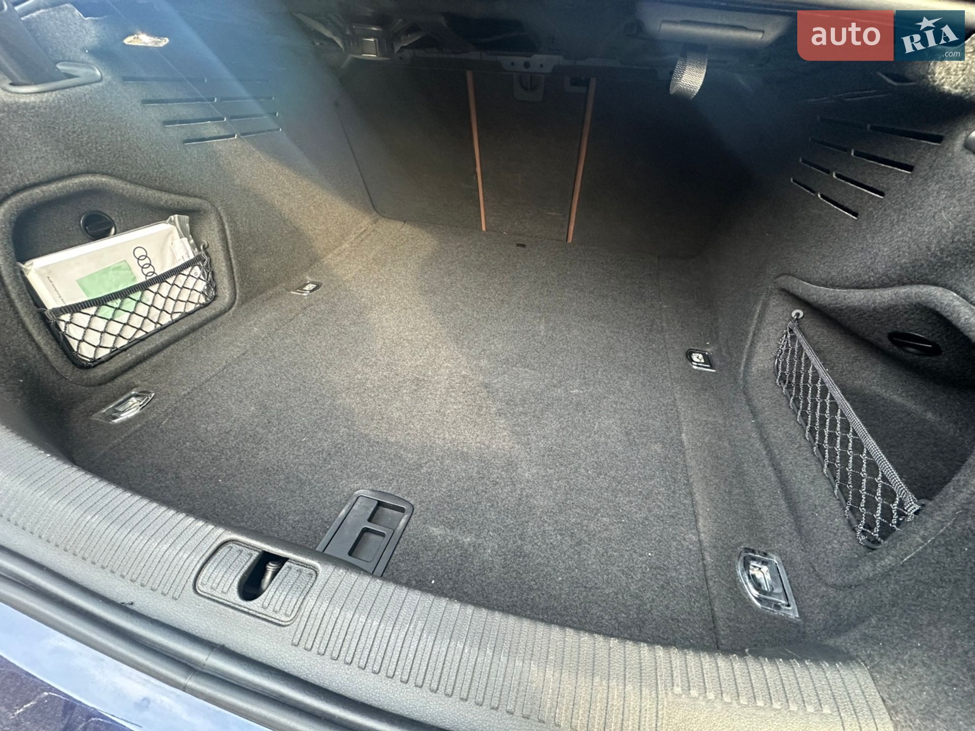 Audi A4 2020 VIN WAUDAAF41MN004496 фото оголошення 33 з 35
