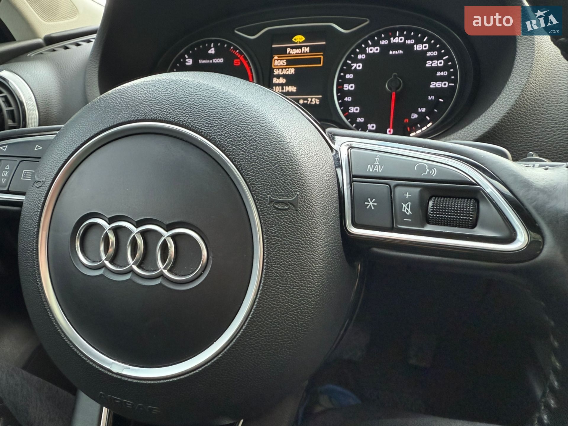 Audi A3 2016 VIN WAUZZZ8V9GA149820 фото оголошення 41 з 47