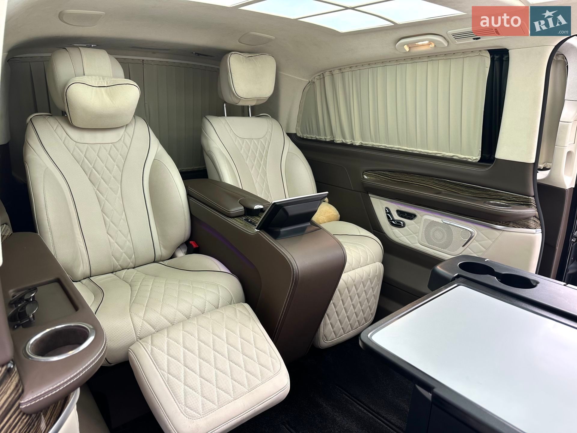 Mercedes-Benz V-Class 2021 VIN W1V44781513865767 фото оголошення 16 з 18